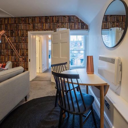 Contemporary Apartment On The Historic Rows チェスター エクステリア 写真