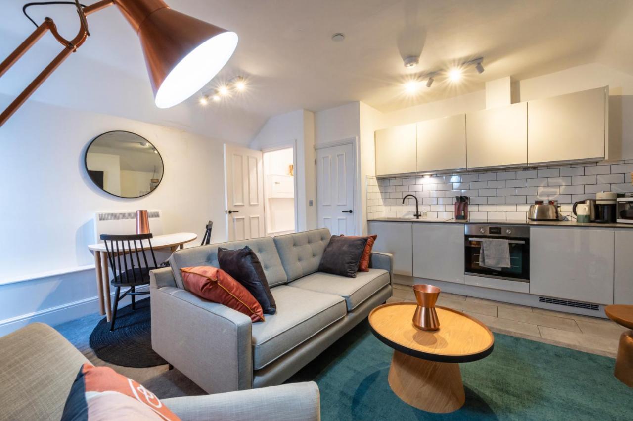 Contemporary Apartment On The Historic Rows チェスター エクステリア 写真